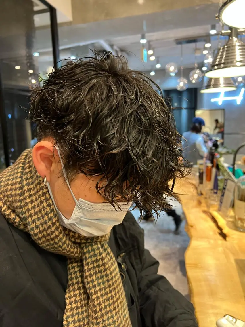 ショート パーマ メンズ カット パーマ トリートメント 波巻きスパイラルパー マ/シャドウパーマ駿のヘアスタイル