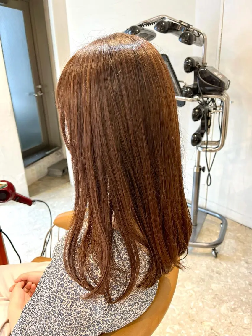 セミロング カラー ブラウンカラー カット ヘアカラー うしだ かおるのヘアスタイル