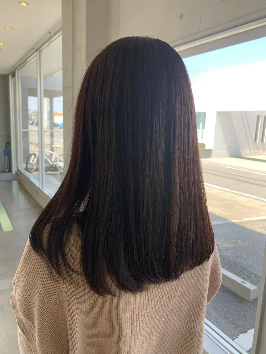 セミロング パープルカラー おせ ちさとのヘアスタイル