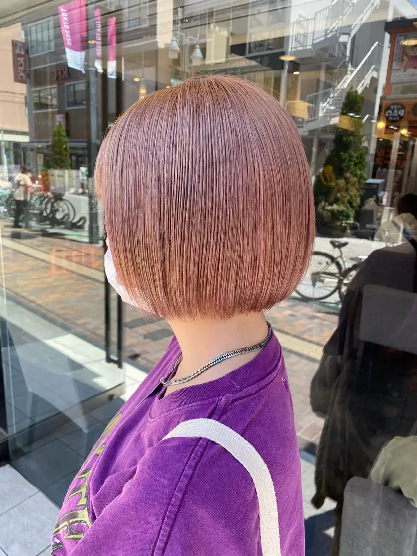 ショート カラー パーマ ヘアアレンジ メンズ キッズ ネイル mana 暖色カラーカットのヘアスタイル
