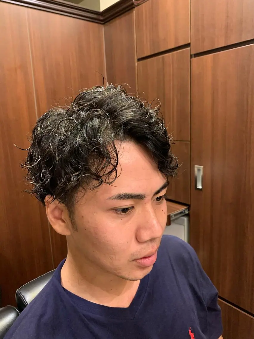 ショート パーマ メンズ 横田 大和のヘアスタイル