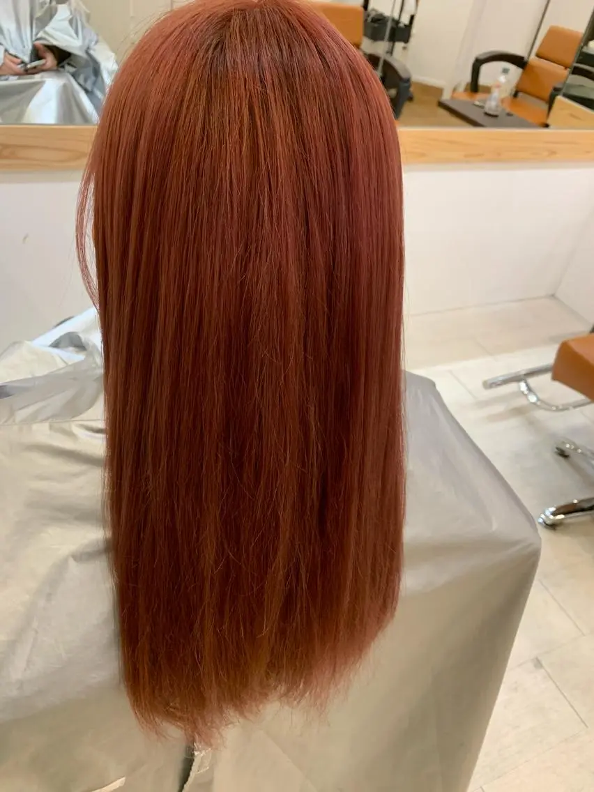 カラー ブリーチ サケモト ユウジのヘアスタイル