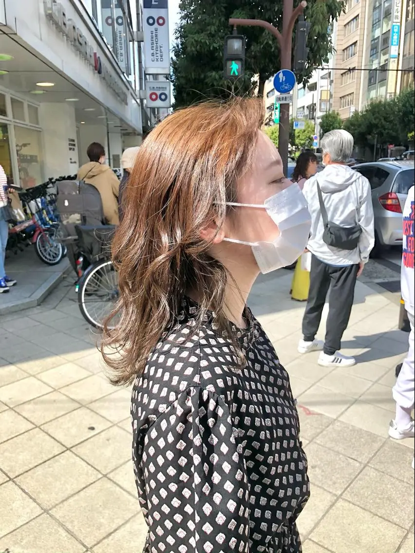 セミロング カラー パーマ ヘアアレンジ ネイル マツエク・マツパ アディクシーカラー バレイヤージュ ミストバング ベージュカラー ブリーチ エビスザキレン／メン ズ／心斎橋🌳のヘアスタイル