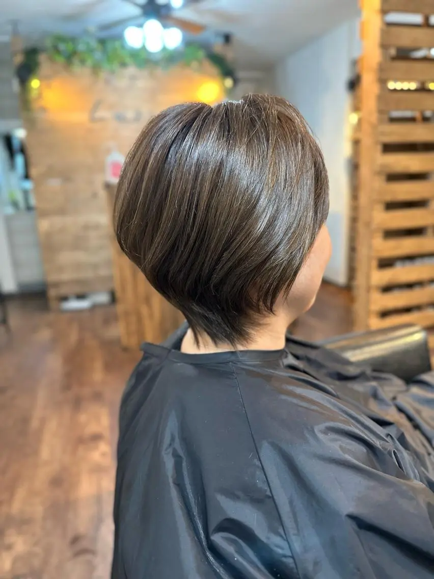 ショート カラー 透明感カラー カット ヘアカラー トリートメント Luzir⭐︎ GEN⭐︎のヘアスタイル
