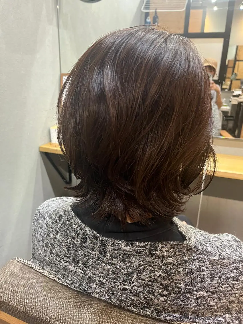 セミロング カラー パーマ ヘアアレンジ メンズ キッズ ネイル マツエク・マツパ アイブロウ メンズブリーチ メンズハイライト メンズインナーカラー メンズ韓国風 ブリーチ 久木原 ゆりのヘアスタイル