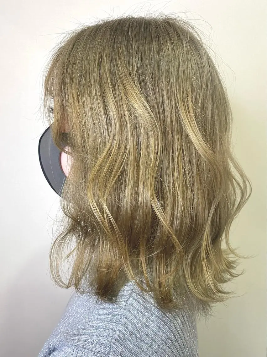 ミディアム カラー ブリーチ ケアブリーチ ダブルカラー 透明感カラーブリーチ 🌼シゲモトアヤ🌼のヘアスタイル