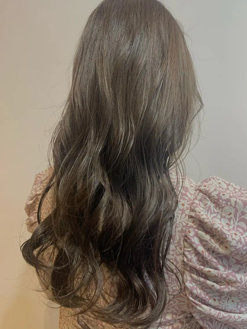 ロング カラー ヘアアレンジ ベージュカラー REONA🪽✨薬院 レイヤーカット🫧のヘアスタイル
