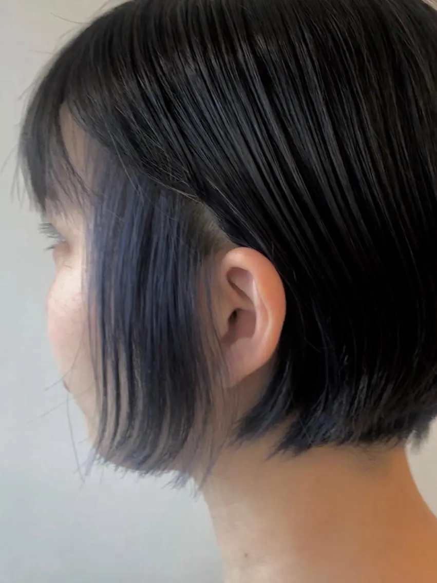 ショート カラー インナーカラー ボブ カット ヘアカラー milis 知崎春奈のヘアスタイル