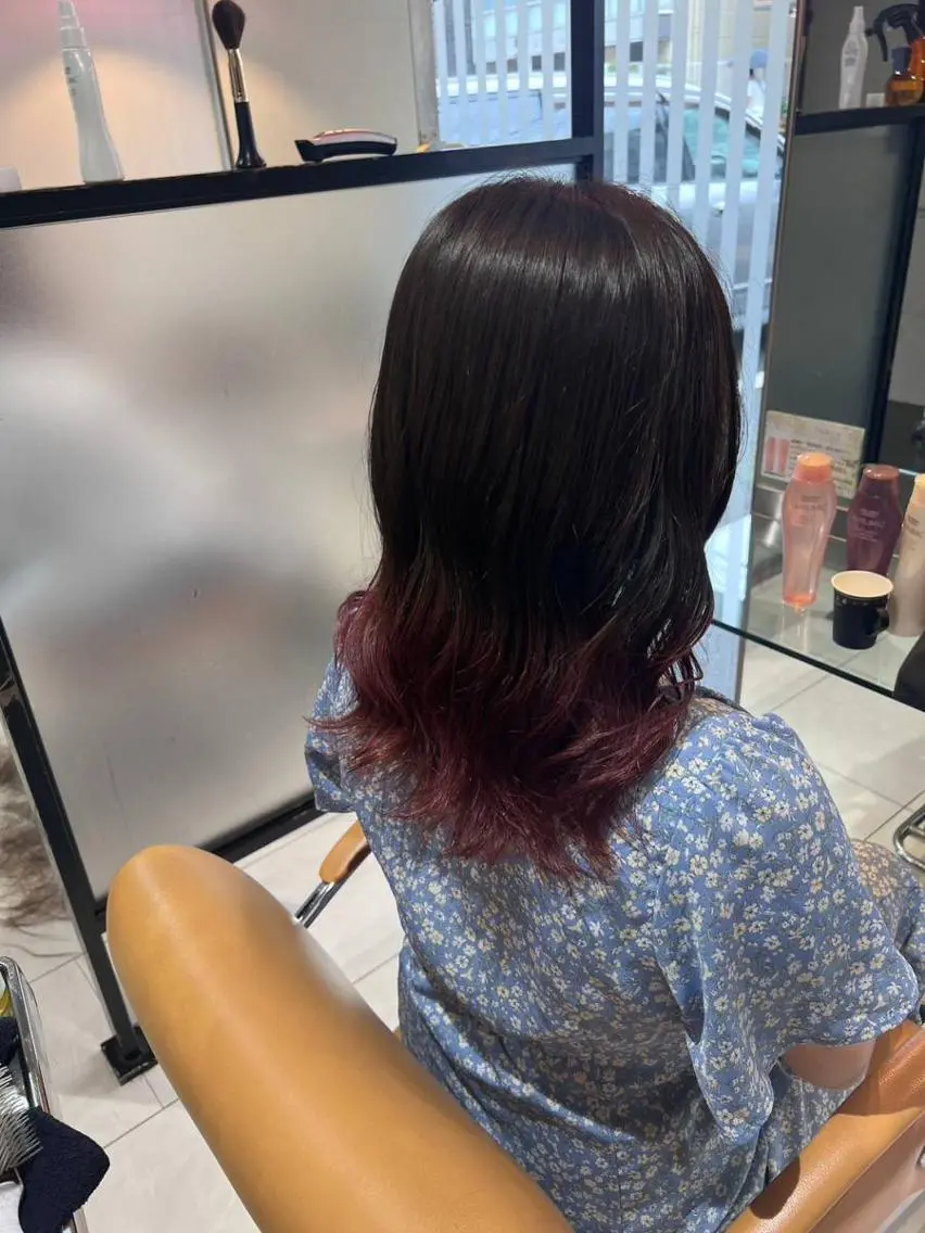 セミロング カラー グラデーションカラー ピンクカラー レッドカラー 💐透明感カラー💐 おかじま まりか💐のヘアスタイル