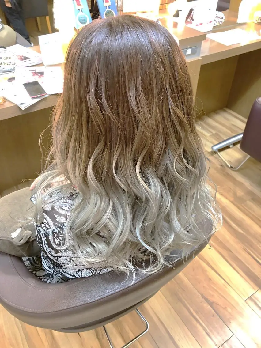 ロング カラー 透明感カラー グレージュ カット ヘアカラー トリートメント 髪質改善/美髪矯 正ヤマモトハルキのヘアスタイル