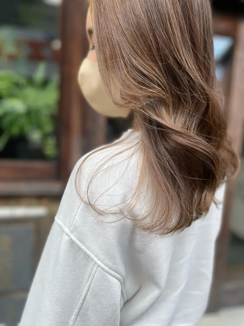 セミロング カラー ヘアアレンジ ベージュカラー ブリーチ ブラウンカラー ブラウンベージュ ケアブリーチ Hikari /京都駅美容室のヘアスタイル