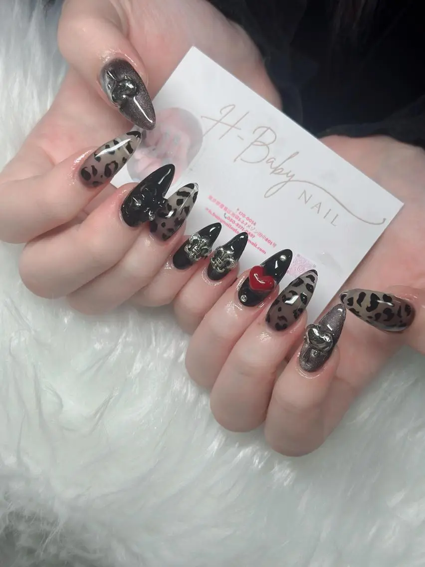 ネイル フレンチネイル ジェルネイル ハロウィン 韓国ネイル マグネットネイル ハンドネイル Hbaby nailのネイルデザイン