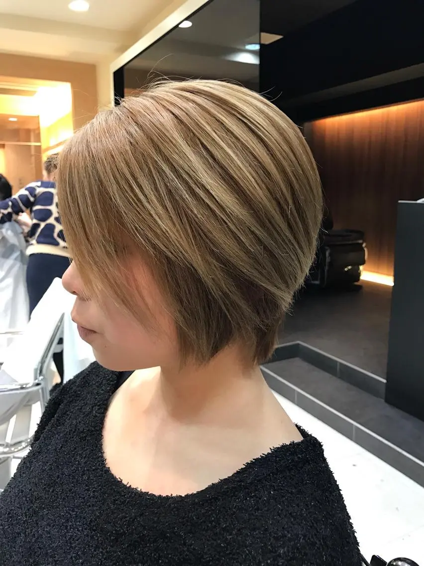 ショート カラー カット トリートメント bloomsweet 鈴木駿平のヘアスタイル