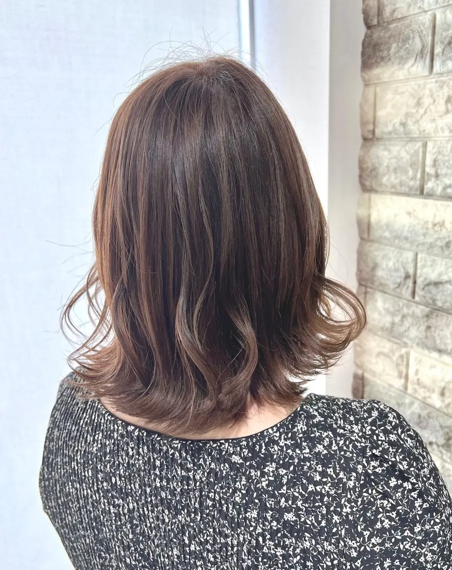 ミディアム カラー アッシュ ベージュカラー ブリーチ ブラウンカラー ハイライトカラー カット ヘアカラー トリートメント 艶髪 ♡Tomiyaのヘアスタイル