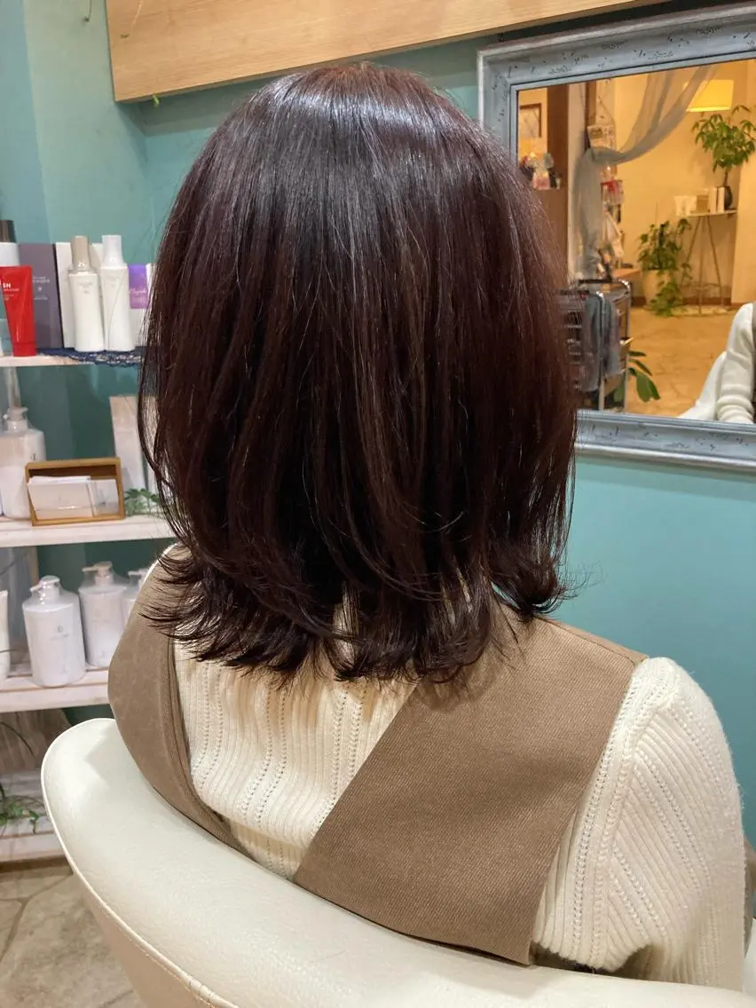 ミディアム カラー ミディアムレイヤー レイヤーカット 谷川 穂のヘアスタイル