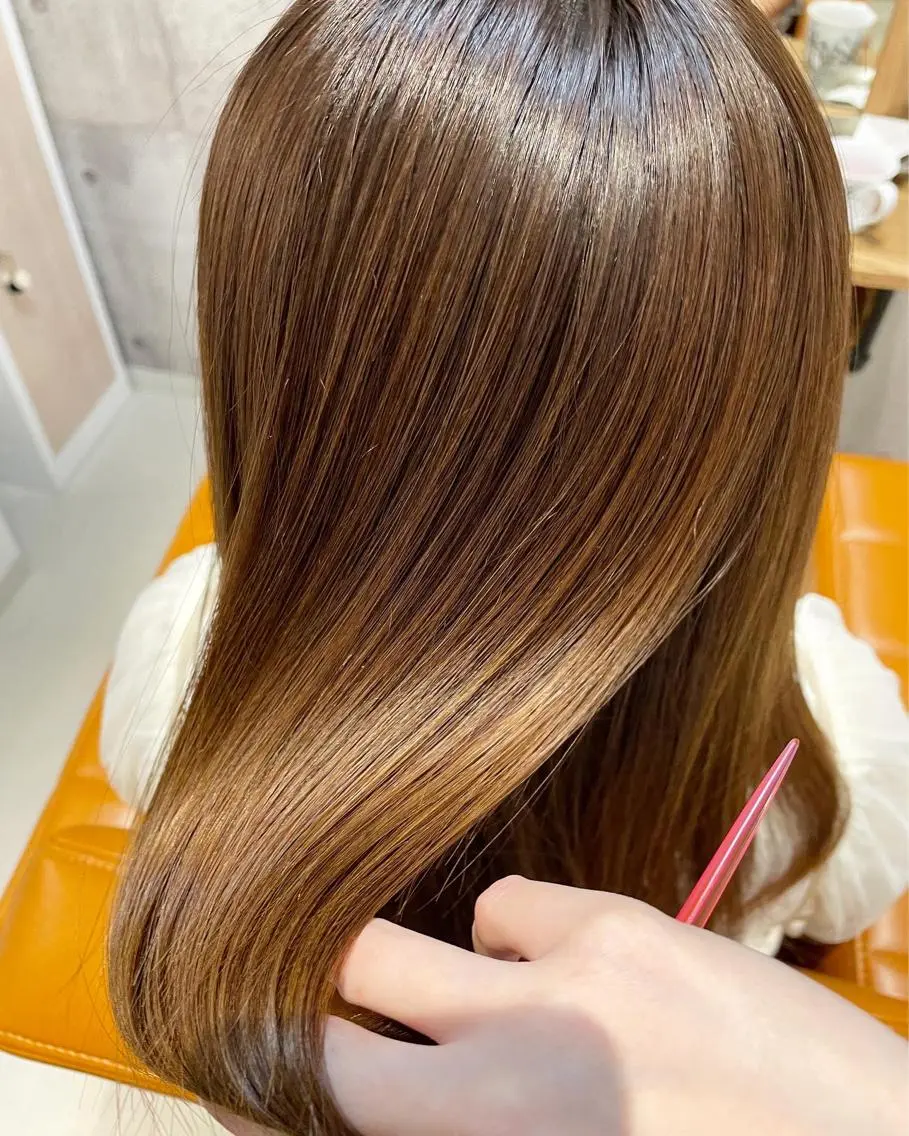セミロング カット 縮毛矯正 トリートメント 小松崎 結花のヘアスタイル