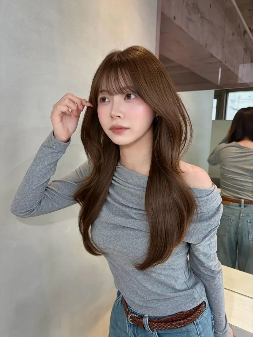 ロング ハッシュカット 韓国風ヘア レイヤーカット 縮毛矯正 カット ヘアカラー トリートメント GLROW 大宮のヘアスタイル