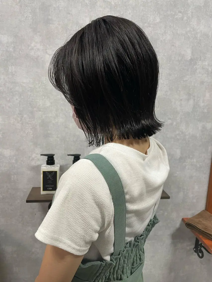 ショート 切りっぱなしボブ ショートボブ ハンサムショート 丸みショート アッシュ モテ髪/ボブ/ショー ト/アダチフウトのヘアスタイル