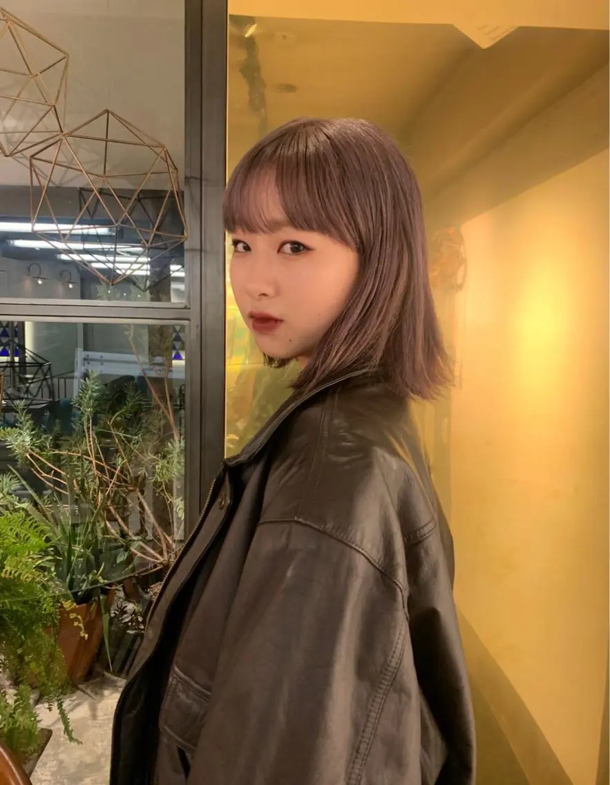 ミディアム カラー ミディアムパーマ バレイヤージュ ブリーチ ケアブリーチ デザインカラー スパイラルパーマ 🌐hina⭐️のヘアスタイル