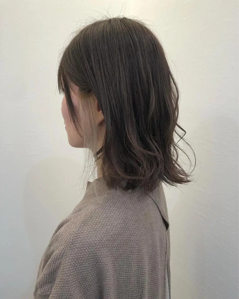 カラー インナーカラー ツノガイ エリのヘアスタイル