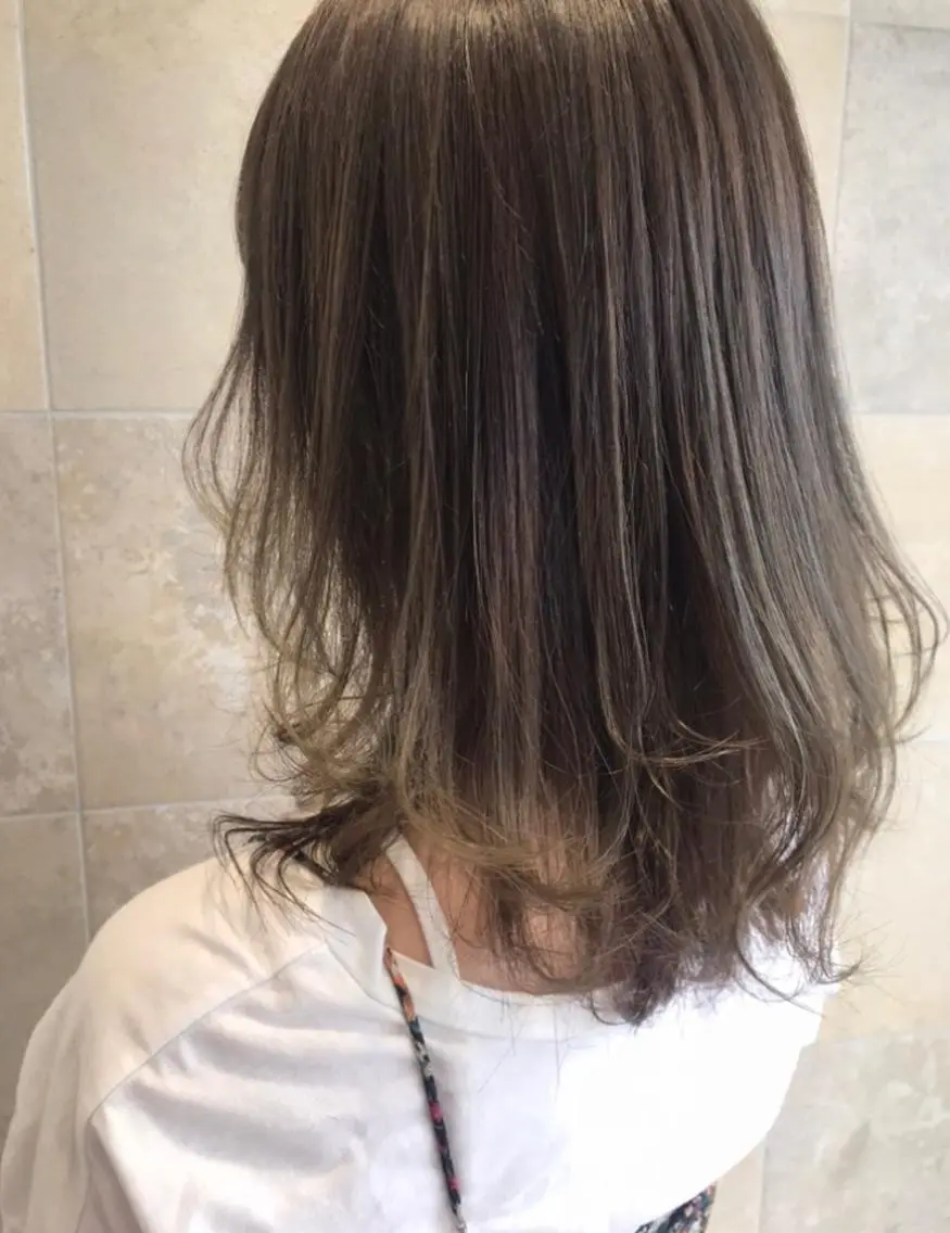 ミディアム カラー 透明感カラー 顔周りカット 田中 あかねのヘアスタイル