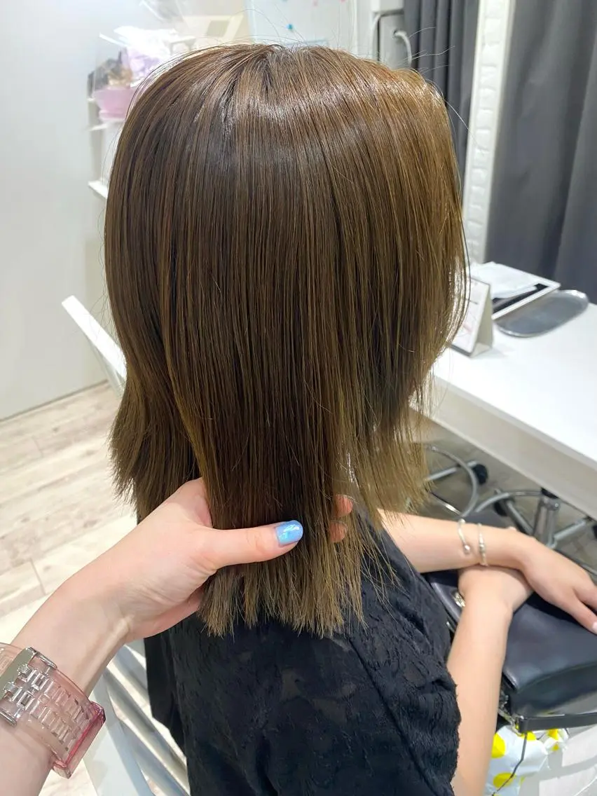 ミディアム カラー ブリーチ 透明感カラー ブリーチなしカラー オリーブカラー 暖色カラー✨️ 門内 梨真のヘアスタイル