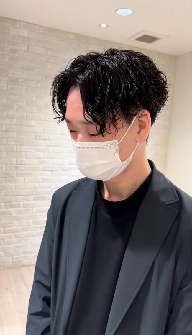 ショート パーマ メンズ センターパート メンズパーマ スパイラルパーマ 【メンズ特化美容室】 LIBERのヘアスタイル