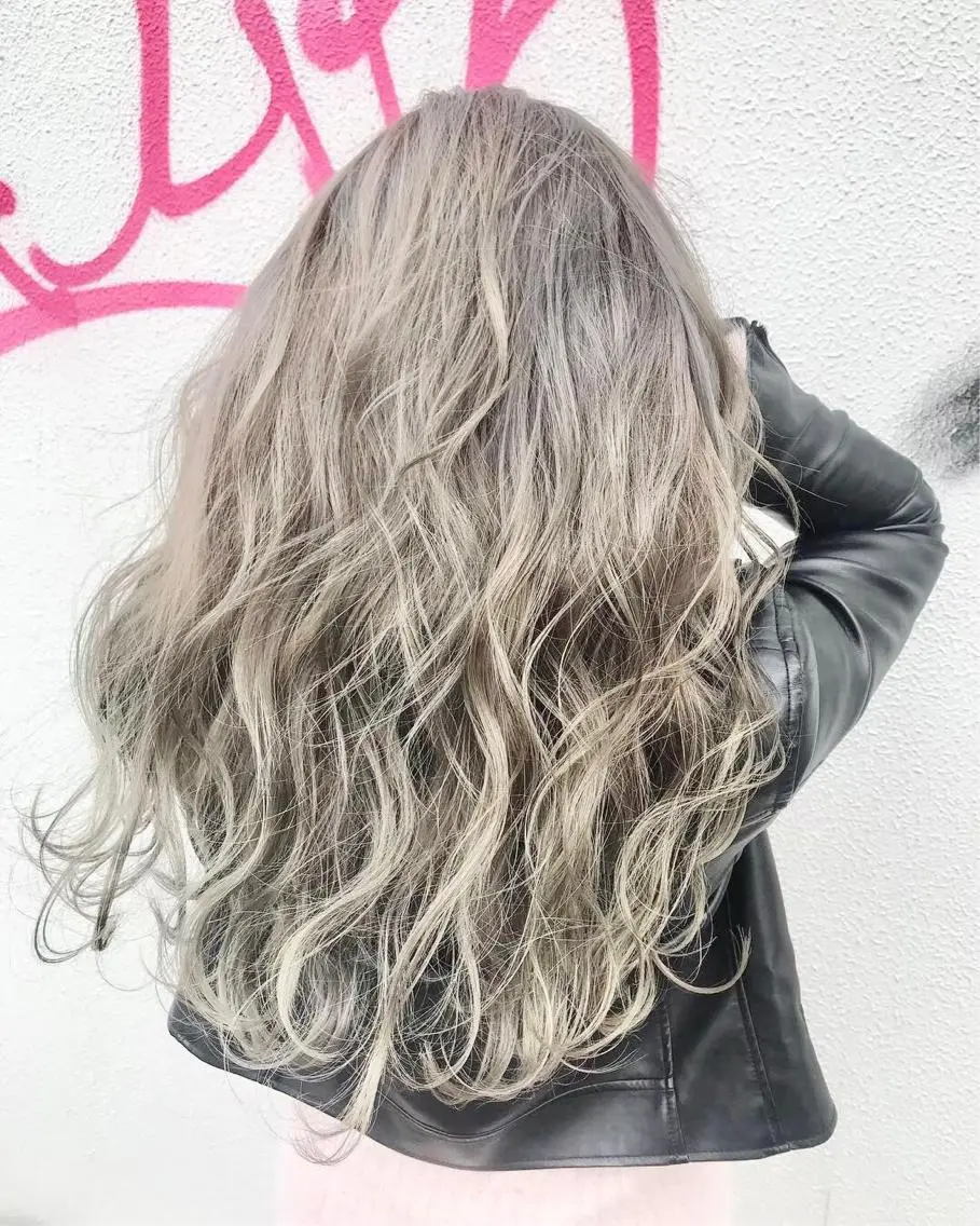 ロング カラー ヘアアレンジ ネイル マツエク・マツパ ハイトーンカラー ヘアカラー ブリーチ特化 / share 元太のヘアスタイル
