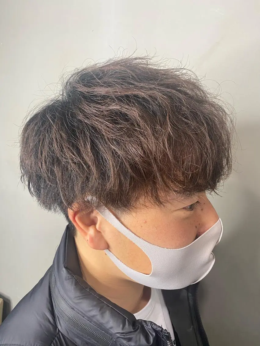 ショート パーマ メンズ メンズパーマ ツイストスパイラルパーマ スパイラルパーマ カット パーマ 寳泉 章弘のヘアスタイル