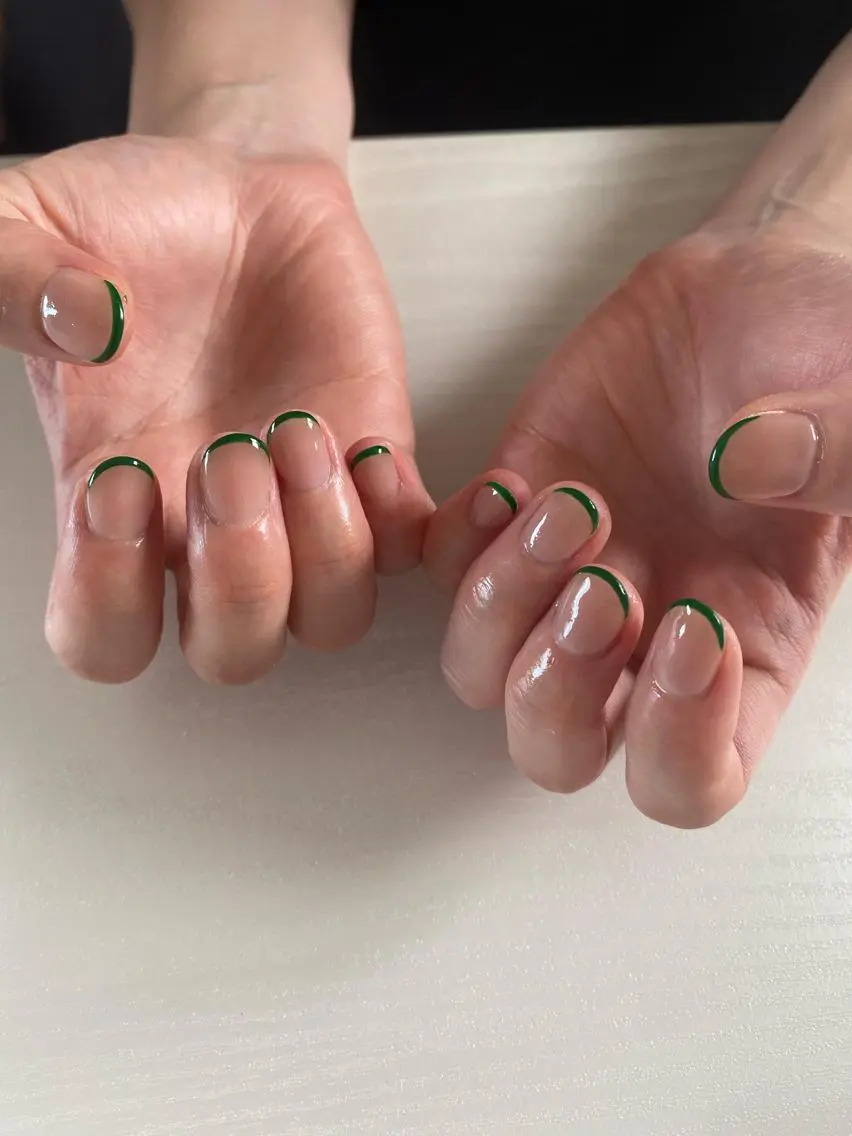 ショート カラー ネイル Nailsalon Calmeのネイルデザイン
