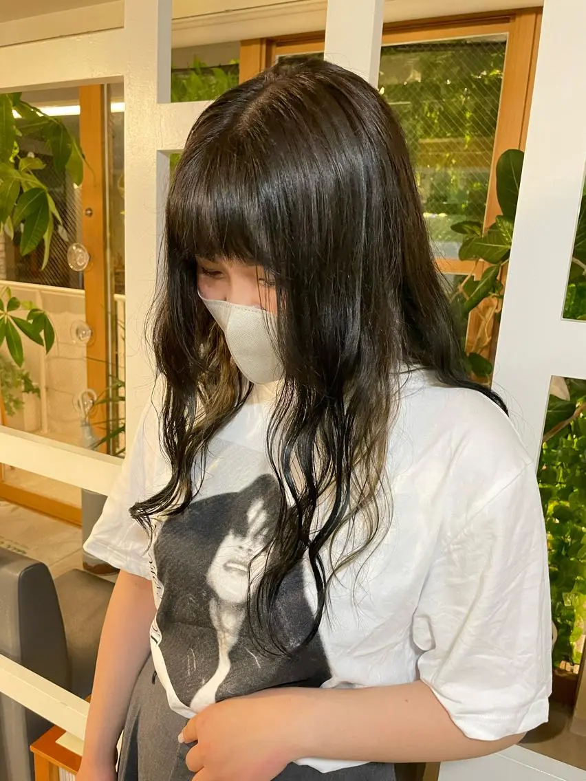 セミロング カラー オリーブカラー ヘアカラー 佐藤 爽香のヘアスタイル