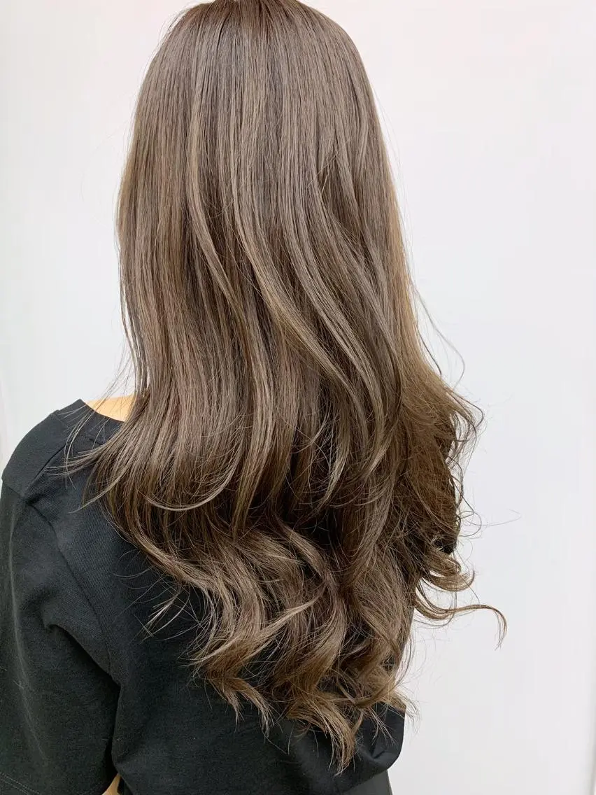 ロング カラー ブリーチ ケアブリーチ ダブルカラー イヤリングカラー ハイライトカラー カット ヘアカラー トリートメント N°sopo 札幌大通のヘアスタイル
