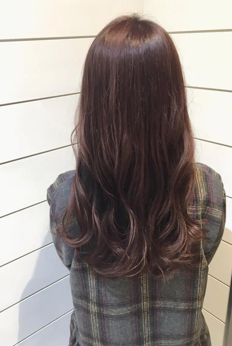 ロング カラー ベージュカラー ピンクカラー ピンクベージュ カット ヘアカラー トリートメント 🍊新宿南口🍊 ERINAのヘアスタイル