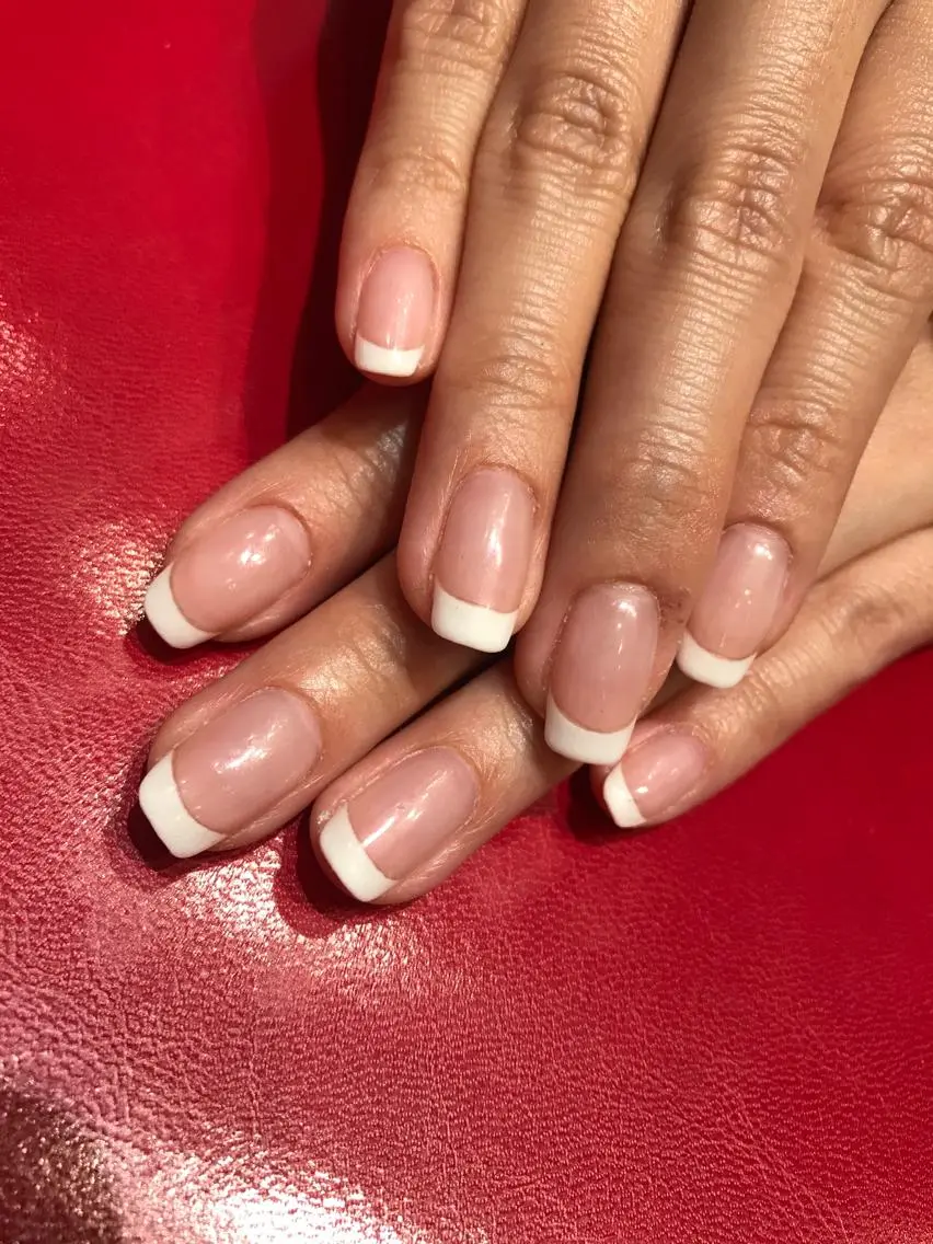 ネイル フレンチネイル Charme. NOBUKOのネイルデザイン
