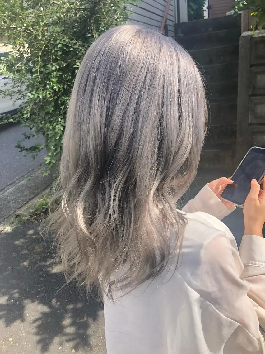 カラー 最高級エクステ /羽エクステ白石宇由のヘアスタイル
