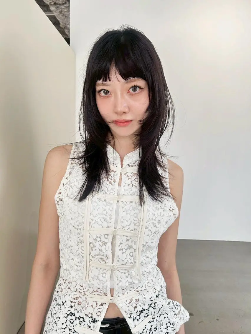 ミディアム カラー ショートボブ ボブレイヤー ミディアムレイヤー ミディアムパーマ ブリーチ カット ヘアカラー CEINE loqのヘアスタイル