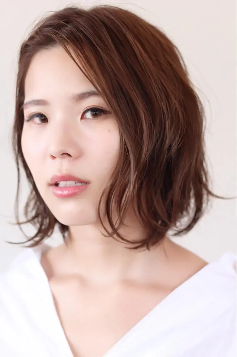 ミディアム カラー ボブ 小西 裕大のヘアスタイル