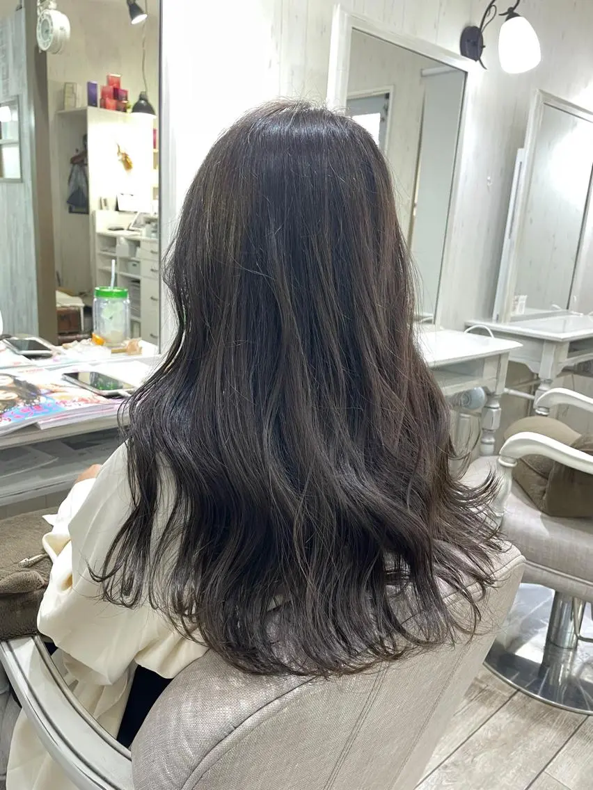 ロング ネモトメイナ🌿 今月末で退職しますのヘアスタイル