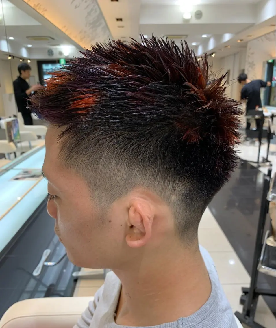 ショート カラー メンズ フェードカット メンズメッシュ メッシュ 赤み消しカラー /透明感カラー 上長のヘアスタイル