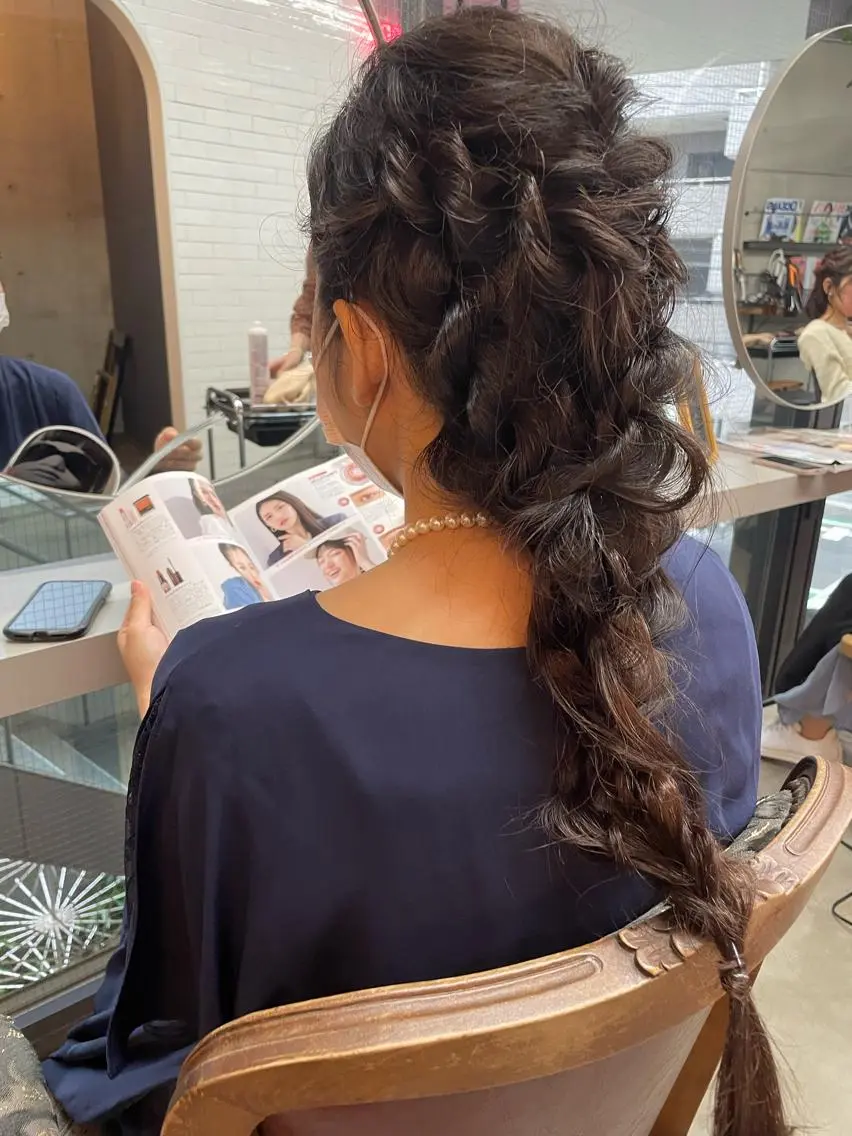 ロング ヘアアレンジ ロング やすだ しおりのエステ・リラクイメージ