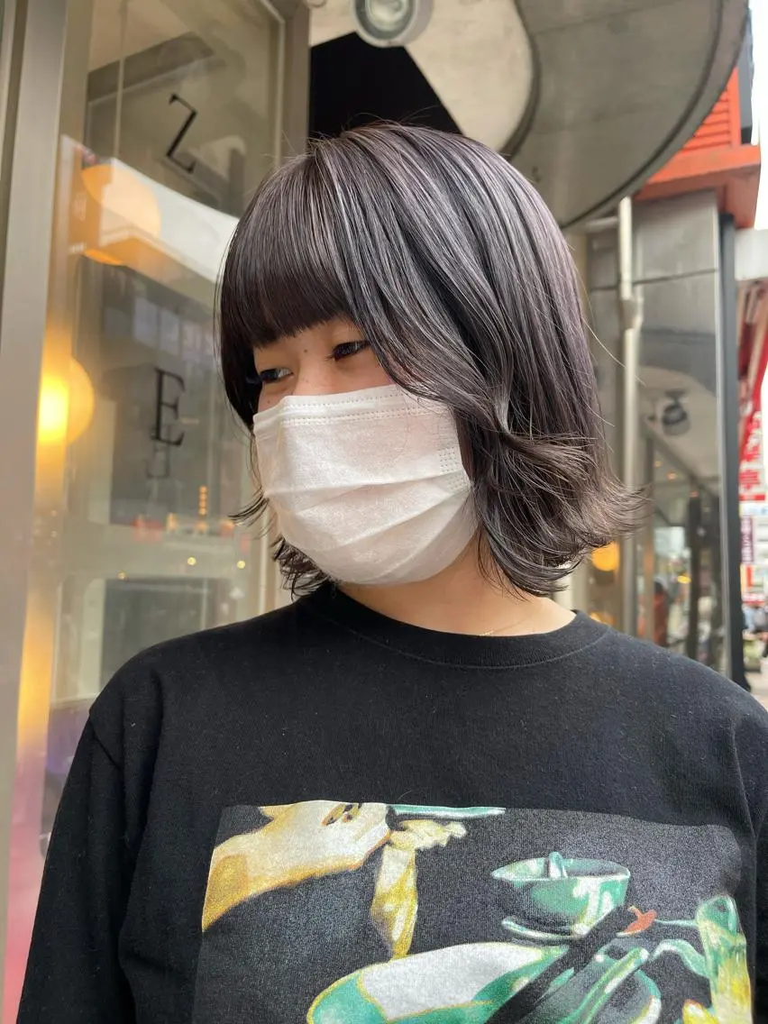 カラー ブリーチ グレージュ ユナ🌙 nailのネイルデザイン