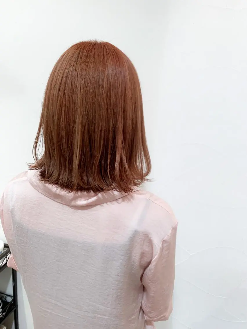 ミディアム カラー 乳井 悠香のヘアスタイル