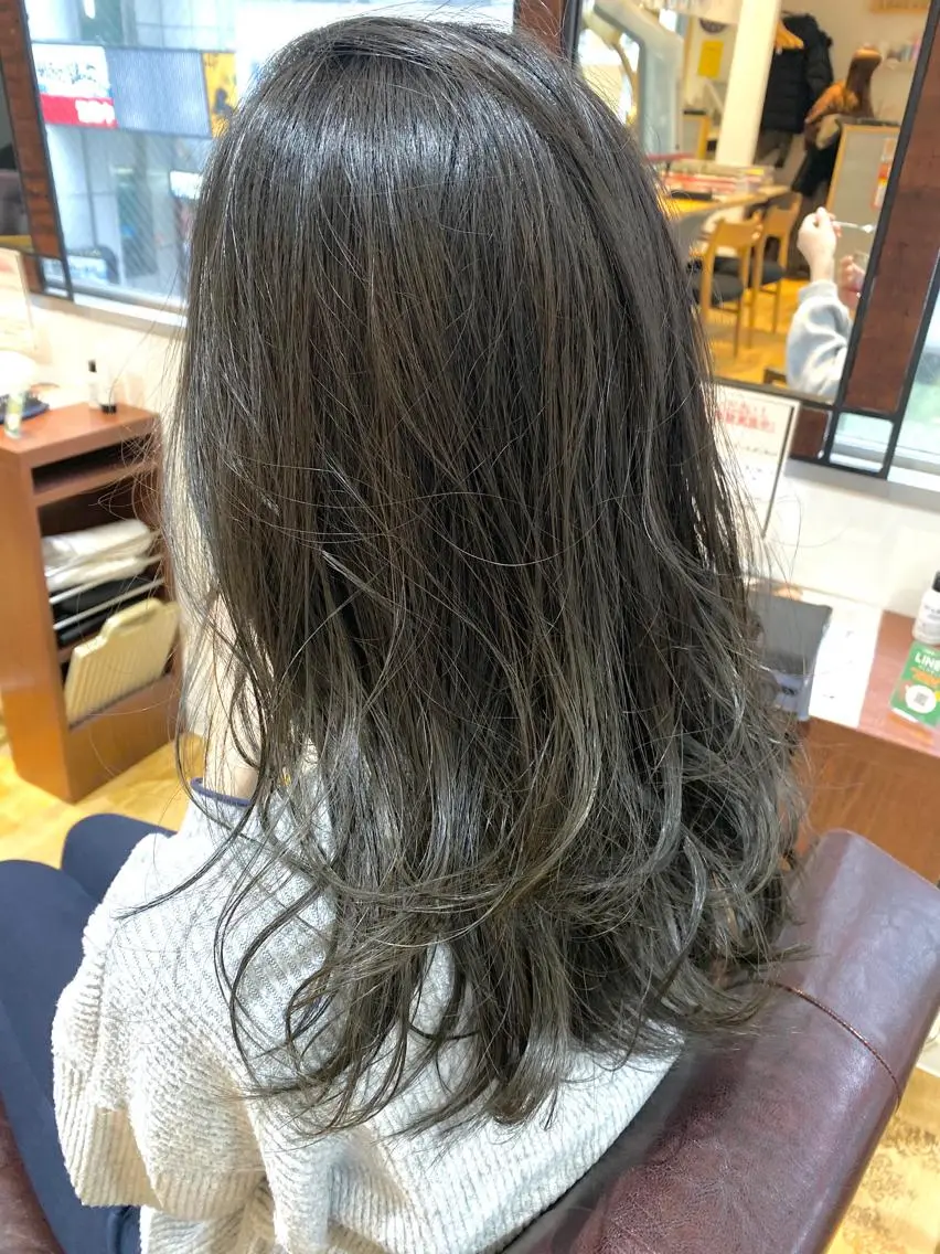 セミロング カラー グレージュ カット ヘアカラー トリートメント Kazu .Kのヘアスタイル