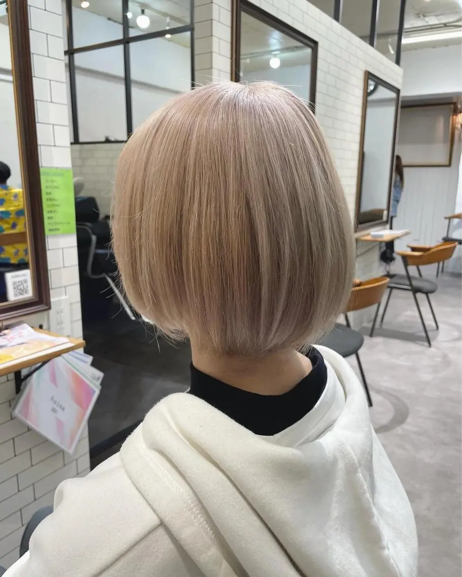 ショート カラー ブリーチ ヘアカラー 細山田 りゅうせいのヘアスタイル