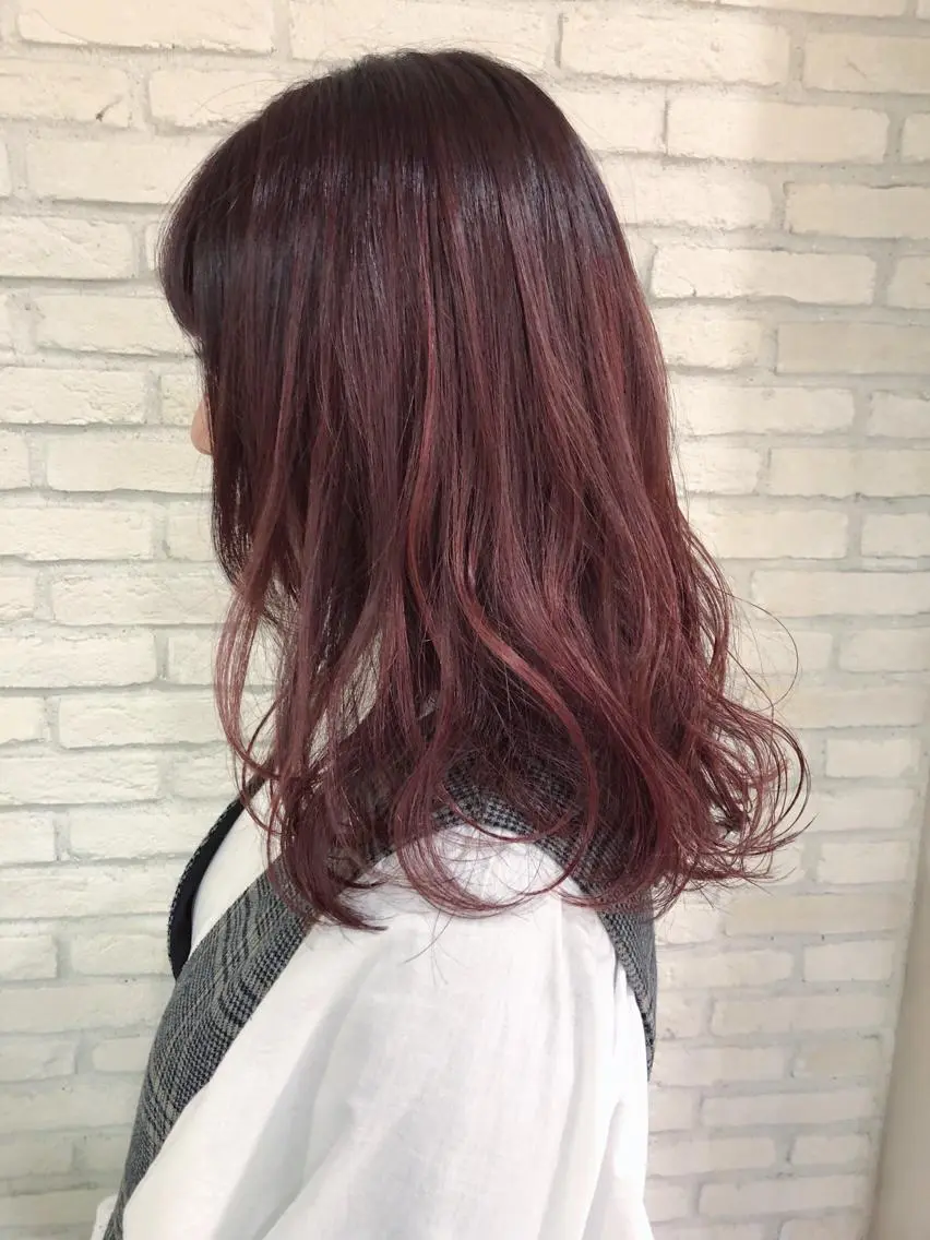 セミロング カラー ボルドーカラー グラデーションカラー HAUS 片山みほのヘアスタイル