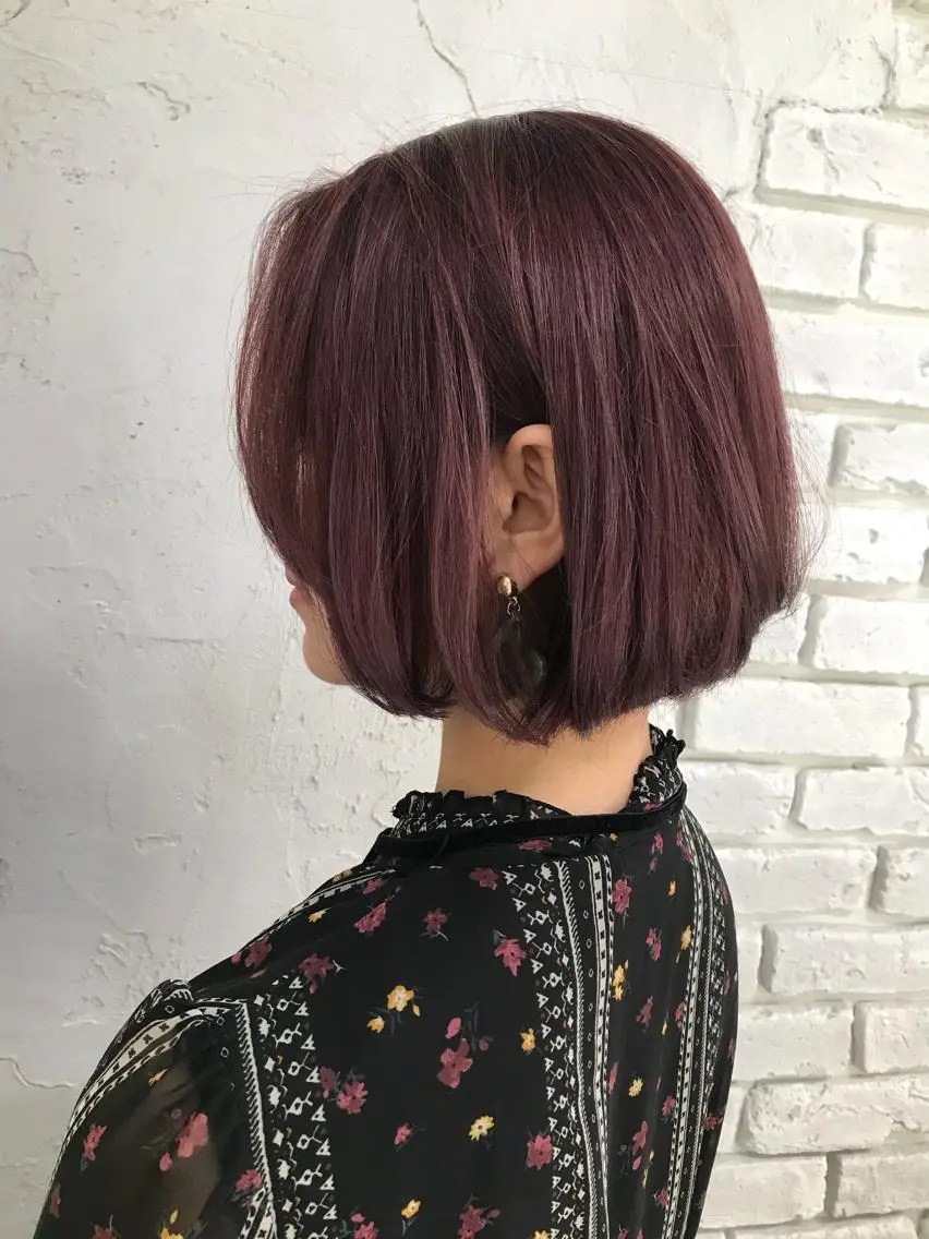 ショート カラー アッシュ ブリーチ バイオレットカラー バイオレットアッシュ レイヤーカット🪽 MARINA🦩のヘアスタイル