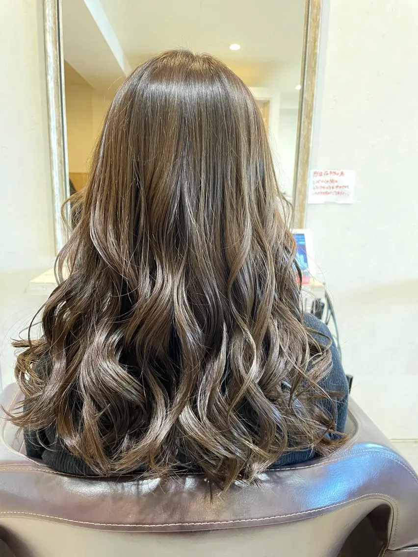 ロング カラー カット ヘアカラー トリートメント 小顔/似合わせカット 杉山莉菜のヘアスタイル