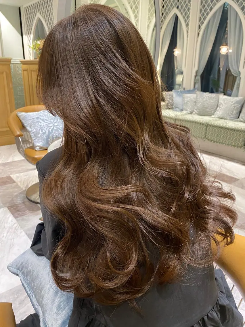 カラー ベージュカラー 黒髪 ブリーチ ブルーカラー ブルーブラック ヘアカラー 木屋元一/透明感 /前髪/レイヤーのヘアスタイル