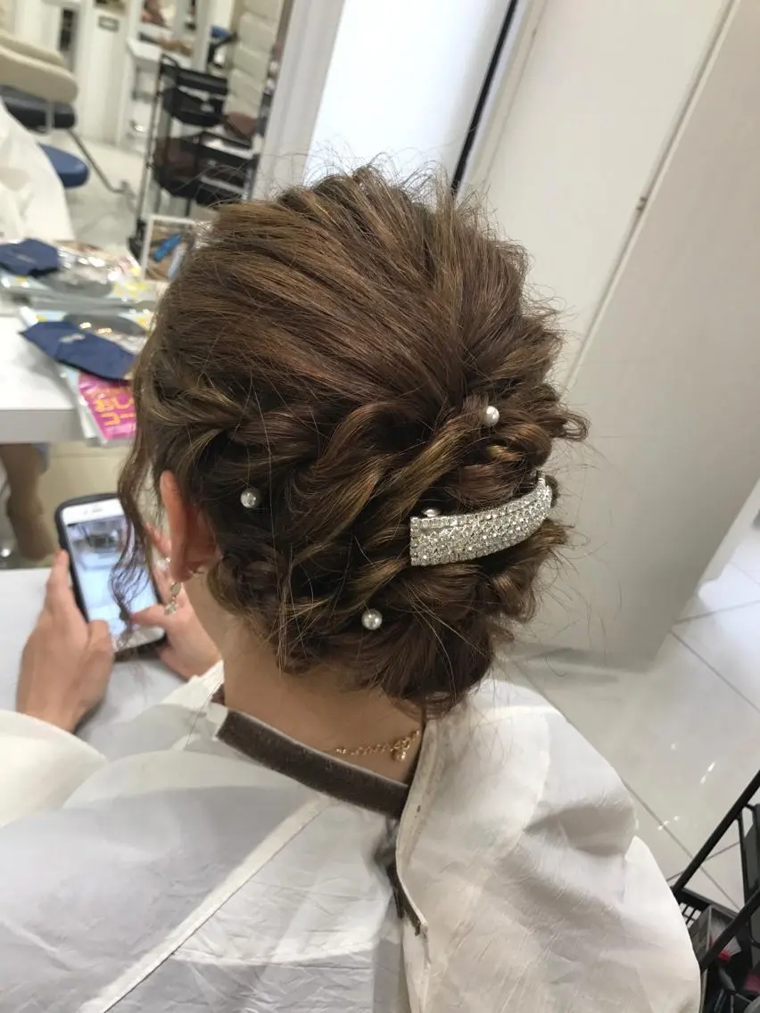 セミロング ヘアアレンジ 結婚式・ブライダル ヘアセット 【暖色カラー特化】 中山由梨のヘアスタイル