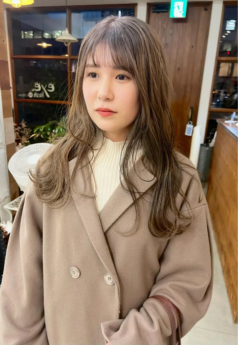 セミロング カラー ベージュカラー ブリーチ ブラウンカラー ブラウンベージュ ケアブリーチ クロスパーマ× 透明感カラー✂︎のヘアスタイル
